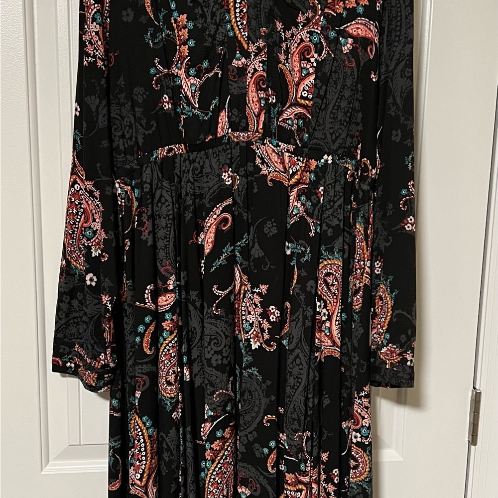 Torrid Black Paisley Long Sleeve Midi Challis Dress Pockets Sz 2X 18/20.
